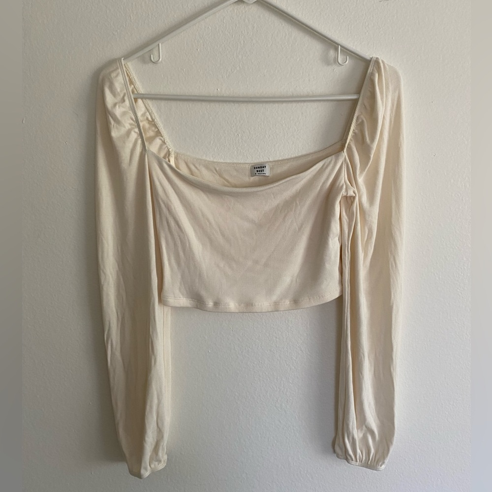 Aritzia Cream Long Sleeve Crop Top